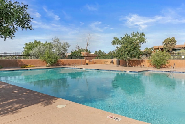 31 Wind Rd NW, Albuquerque, NM 87120 - view of community pool