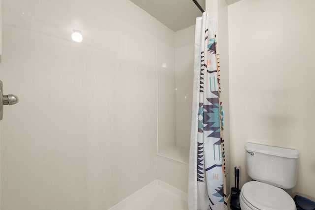 805 Country Club Dr SE Unit G2, Rio Rancho, NM 87124 - bathroom featuring curtained shower