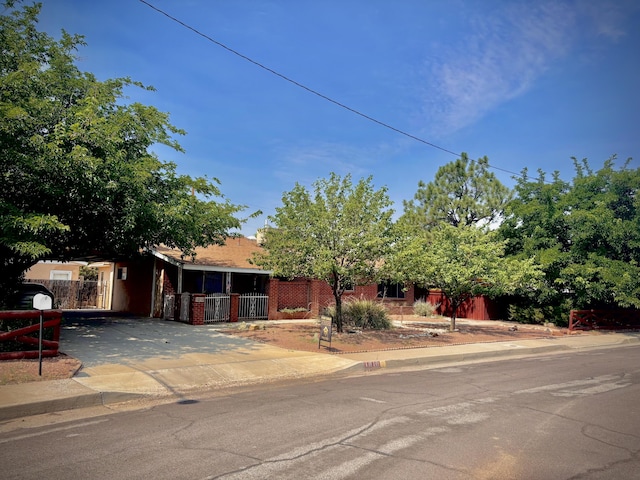1810 Miller Cir NW, Albuquerque, NM 87107 - photo 3