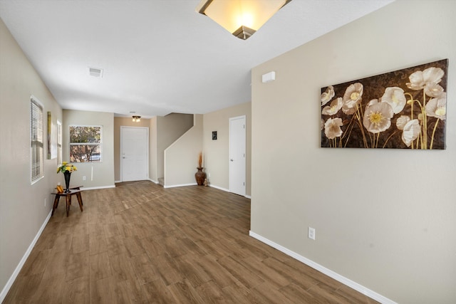 5478 Salem Ct NE, Rio Rancho, NM 87144 - living room featuring wood finished floors and baseboards
