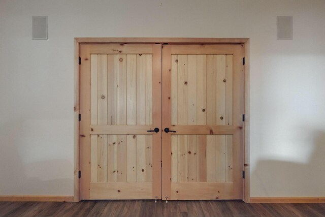 39 Pine Rd, Placitas, NM 87043 - detailed view of wood finished floors