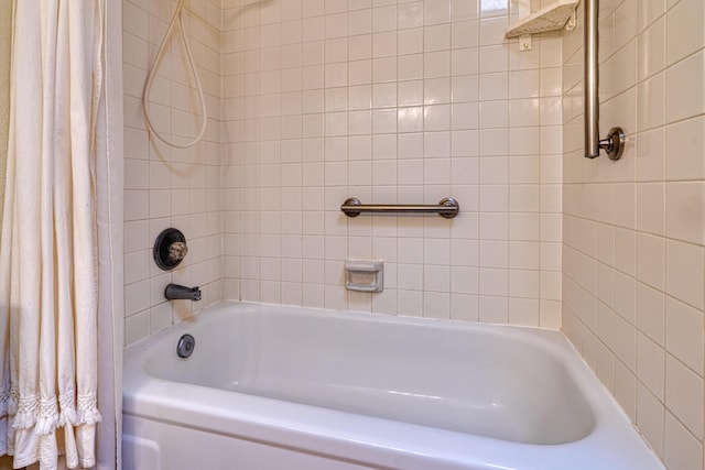 9201 Academy Hills Dr NE, Albuquerque, NM 87111 - bathroom featuring shower / tub combo