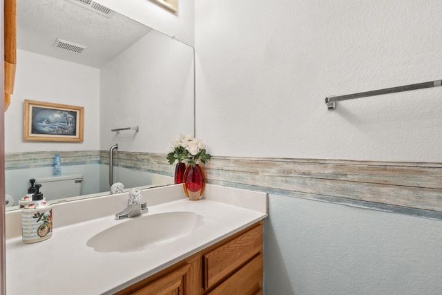 7824 Snowberry St NW, Albuquerque, NM 87120 - bathroom with vanity