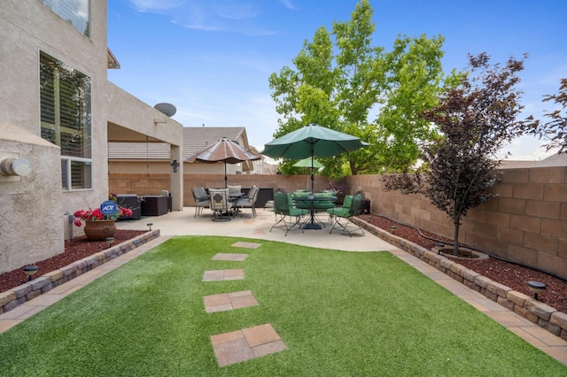 1417 Montiano Loop SE, Rio Rancho, NM 87124 - fenced backyard featuring a patio