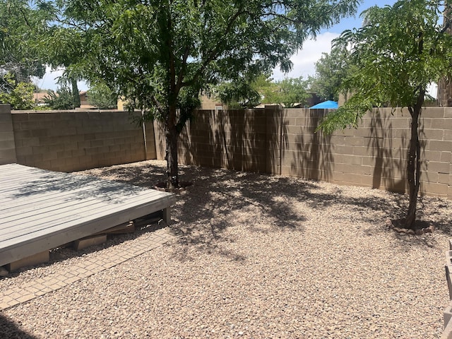 3005 Quail Point Dr, Albuquerque, NM 87120 - fenced backyard featuring a deck