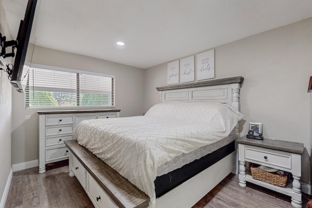 4320 Blumenshine Cir SW, Albuquerque, NM 87105 - bedroom with dark wood-style flooring and recessed lighting