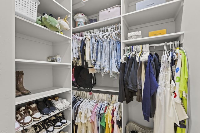 7900 Aguila St NW, Albuquerque, NM 87120 - view of spacious closet