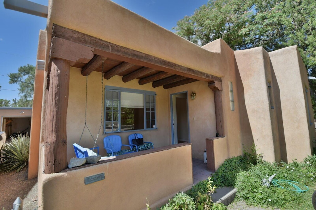 1012 Orchard Pl NW, Albuquerque, NM 87102 - photo 1