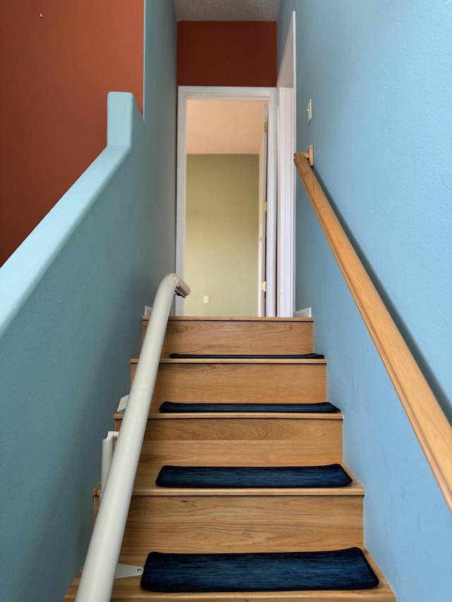 5400 Pegasus Dr NW, Albuquerque, NM 87120 - view of staircase