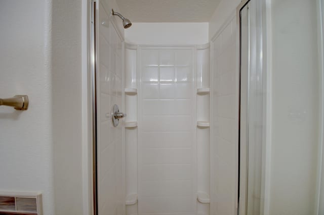 7024 Tree Line Ave NW, Albuquerque, NM 87114 - full bath featuring a stall shower