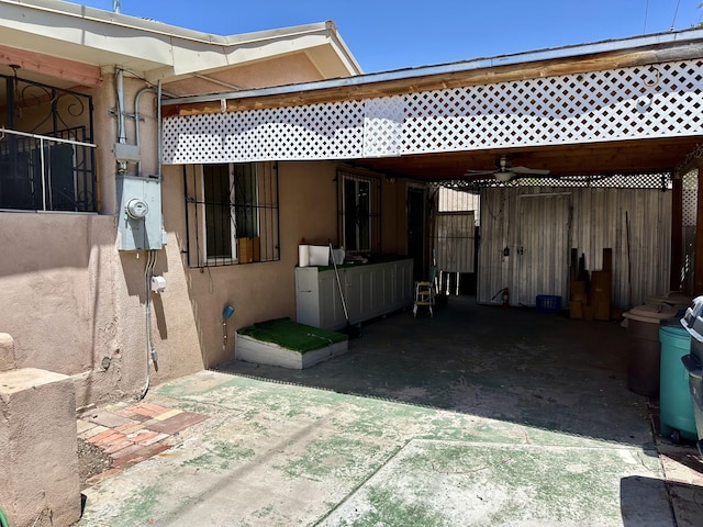 604 9th St SW, Albuquerque, NM 87102 - view of patio / terrace with an attached carport
