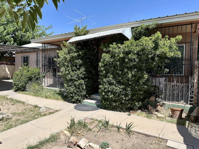 604 9th St SW, Albuquerque, NM 87102 - view of front facade