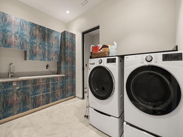 400 Perea Ln, Corrales, NM 87048 - laundry room featuring separate washer and dryer