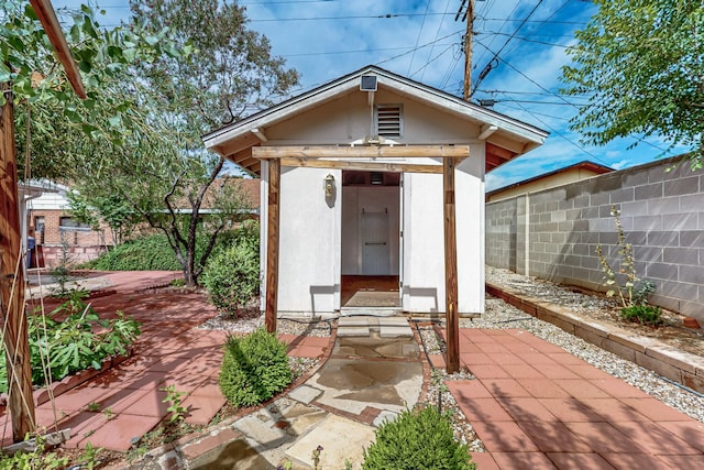 7719 Euclid Ave NE, Albuquerque, NM 87110 - view of outbuilding featuring a fenced backyard