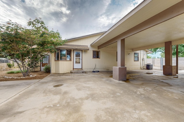 1519 Lundy Ln SW, Albuquerque, NM 87105 - view of patio with entry steps