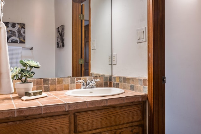 2505 Elfego Rd NW, Albuquerque, NM 87107 - bathroom featuring vanity