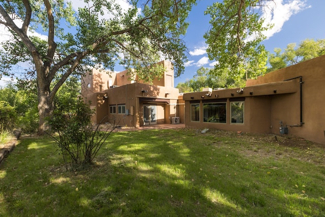 2505 Elfego Rd NW, Albuquerque, NM 87107 - view of green lawn