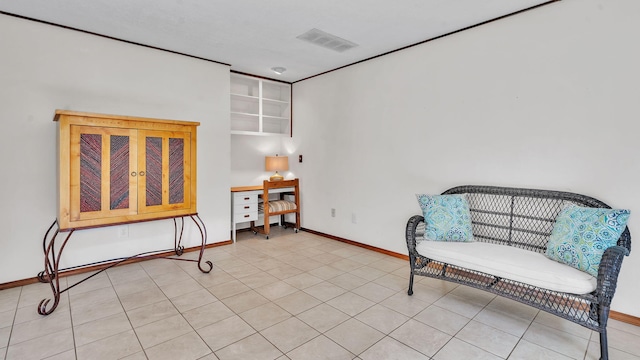 13101 Comanche Rd NE, Albuquerque, NM 87111 - sitting room with baseboards