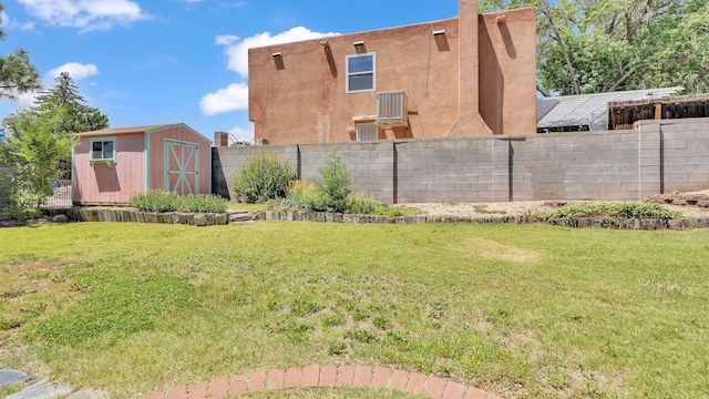 13101 Comanche Rd NE, Albuquerque, NM 87111 - fenced backyard featuring a shed