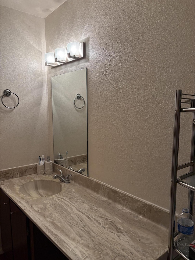 3847 Montgomery Blvd NE Unit 923, Albuquerque, NM 87109 - bathroom with vanity