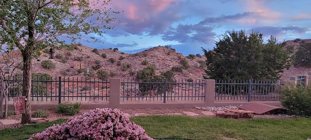 2308 Desert View Rd NE, Rio Rancho, NM 87144 - view of yard featuring a mountain view