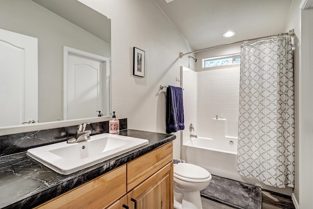 150 Ponderosa Way, Jemez Springs, NM 87025 - bathroom featuring vanity, shower / tub combo with curtain, wood finished floors, and recessed lighting