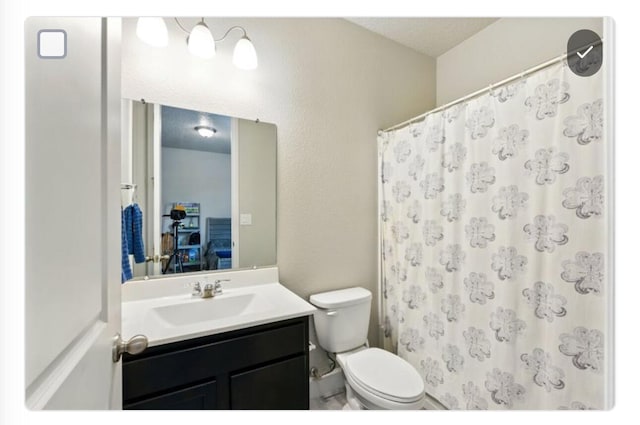 4529 Skyline Loop NE, Rio Rancho, NM 87144 - bathroom featuring vanity and curtained shower