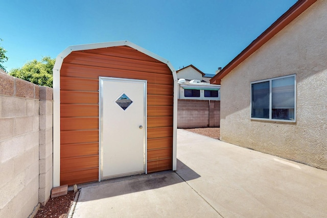 9616 Eucariz Ave SW, Albuquerque, NM 87121 - view of shed featuring a fenced backyard