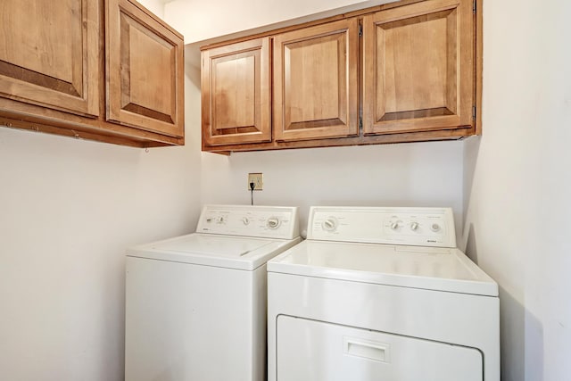 1036 Red Oaks Loop NE, Albuquerque, NM 87122 - laundry room with washing machine and dryer and cabinet space