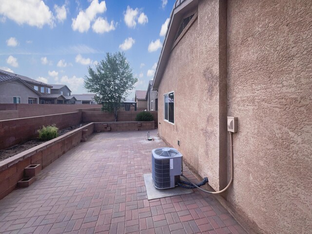 1225 La Fonda St, Bernalillo, NM 87004 - fenced backyard featuring a patio area