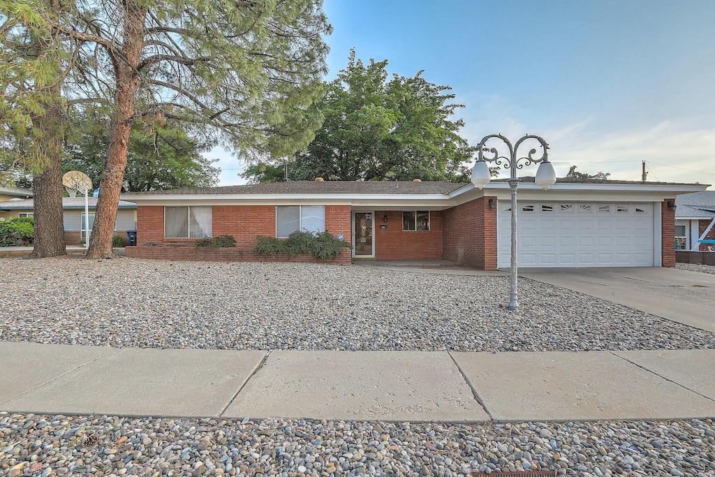 8800 Aspen Ave NE, Albuquerque, NM 87112 - photo 1