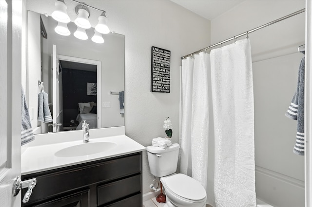 43 Vista Larga Pl NE, Rio Rancho, NM 87124 - full bathroom featuring vanity, ensuite bathroom, and curtained shower