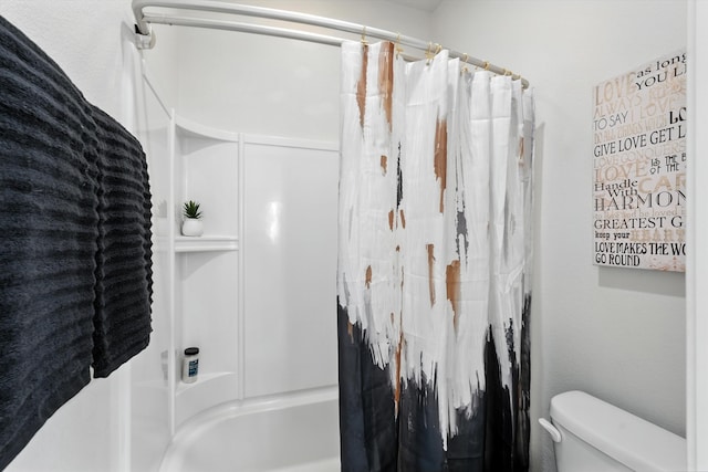 43 Vista Larga Pl NE, Rio Rancho, NM 87124 - full bath featuring toilet and shower / bath combo with shower curtain