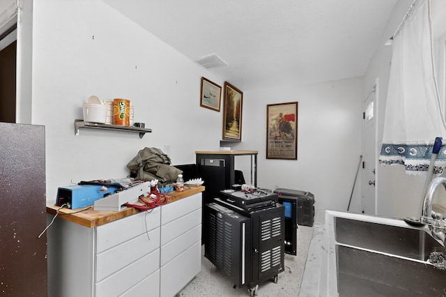 855 Foxcroft Loop, Bosque Farms, NM 87068 - bedroom featuring a sink