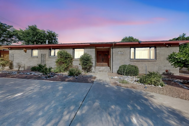 1605 Lafayette Dr NE, Albuquerque, NM 87106 - photo 1