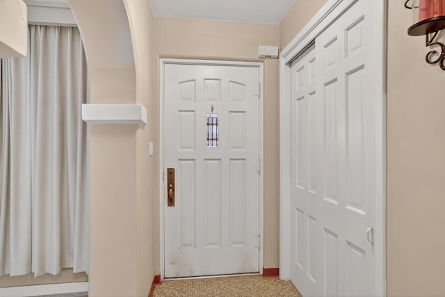 302 Crestview Dr SW, Albuquerque, NM 87105 - entrance foyer featuring baseboards and light flooring