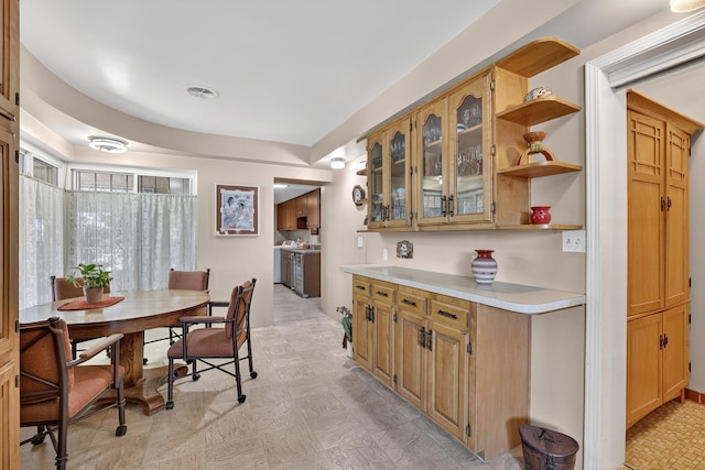 302 Crestview Dr SW, Albuquerque, NM 87105 - view of dining space