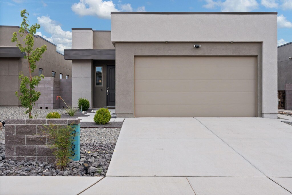 5768 Cosmo Ct NE, Rio Rancho, NM 87144 - photo 1