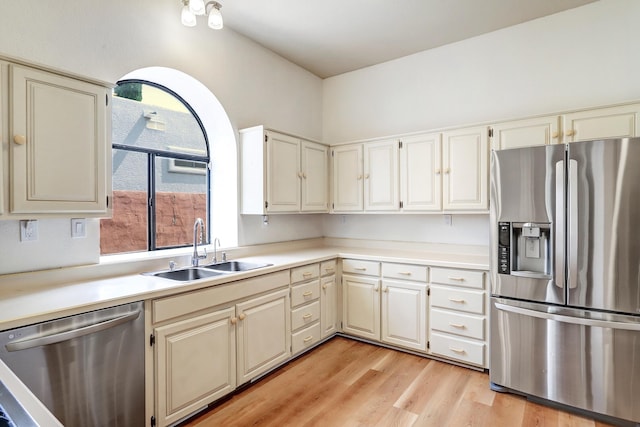 7815 Quintana Dr NE, Albuquerque, NM 87109 - photo 11