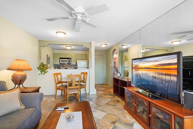 149 N Calle Ojo Feliz Unit B, Santa Fe, NM 87505 - photo 3
