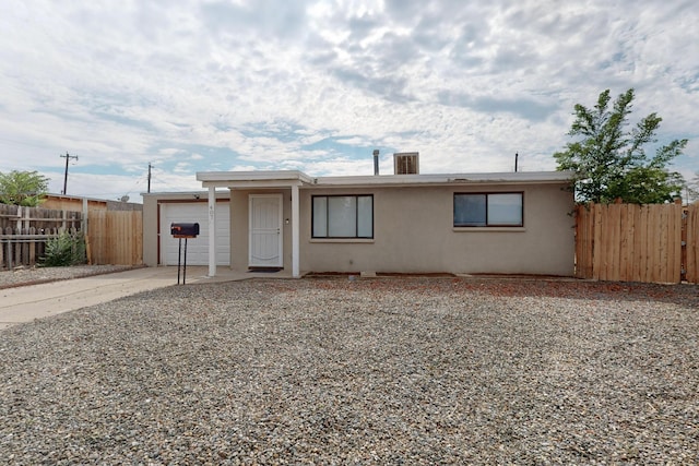 407 Dallas St NE, Albuquerque, NM 87108 - photo 1