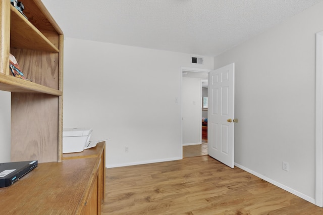 11708 Golden Gate Ave NE, Albuquerque, NM 87111 - photo 24