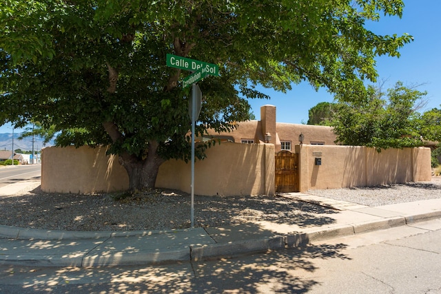 1220 Calle Del Sol NE, Albuquerque, NM 87106 - photo 1