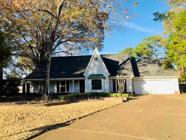 view of front facade with a garage