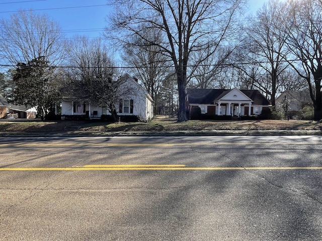 view of front of house