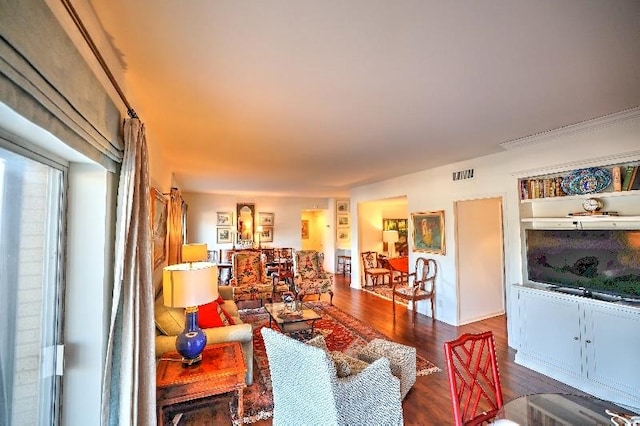 475 N Highland Ave Unit 3G, Memphis, TN 38122 - living room with dark hardwood / wood-style floors