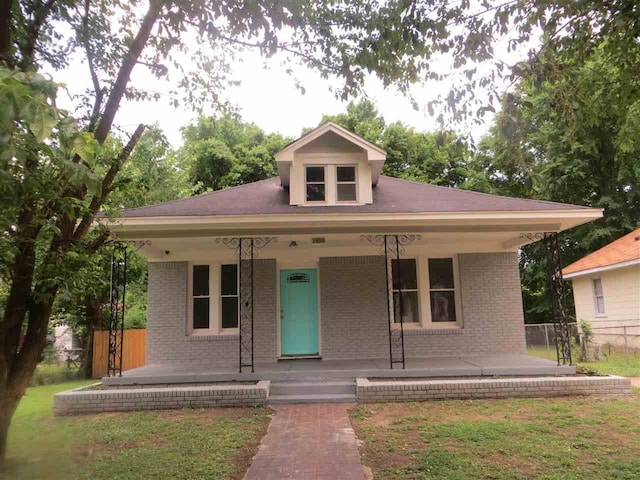 view of front of house featuring a porch