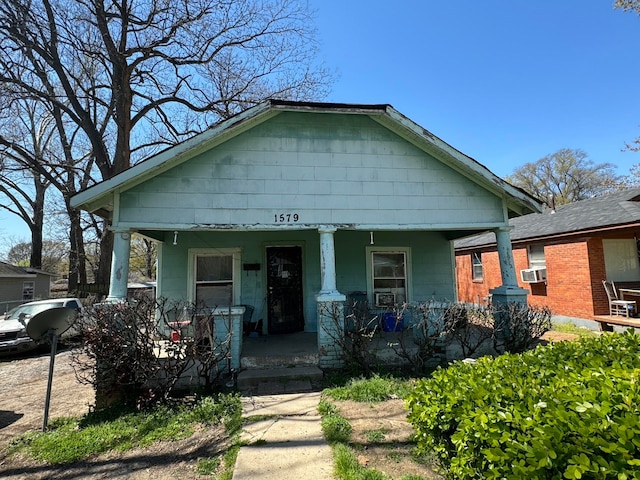 bungalow-style home with covered porch