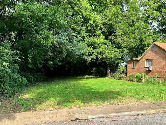 Listing photo 2 for 2079 Farrington St, Memphis TN 38109