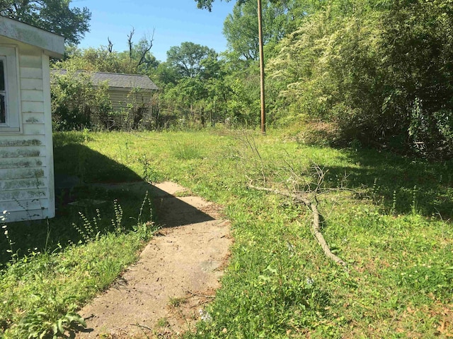 2965 Lotus Rd, Memphis, TN 38109 - view of yard